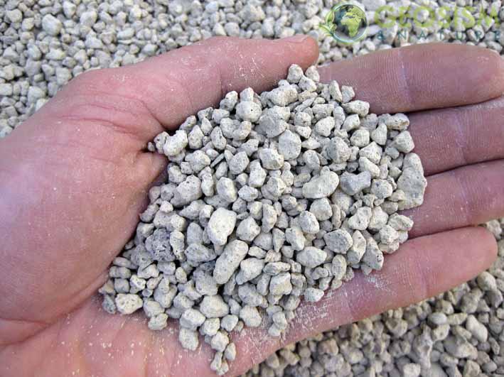 Terricci, Substrati & Inerti: Zeolite a base di Chabasite e Phillipsite 2/5  mm (10 kg), ammendante per piante